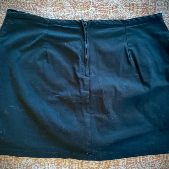 Womens Skort - Picture 3 of 3